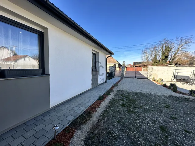 Eladó ház Koroncó 103 nm