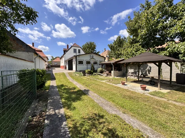 Eladó ház Győr, Ménfőcsanak 150 nm