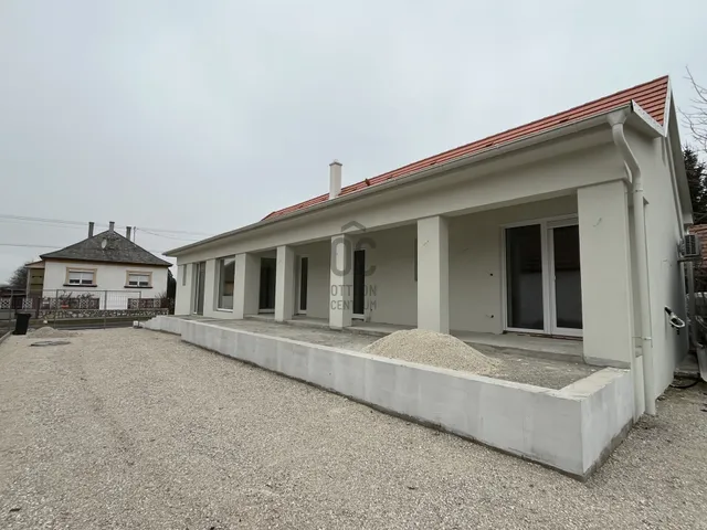 Eladó ház Bakonyszentlászló 92 nm