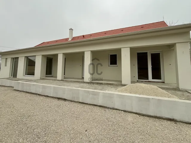 Eladó ház Bakonyszentlászló 92 nm