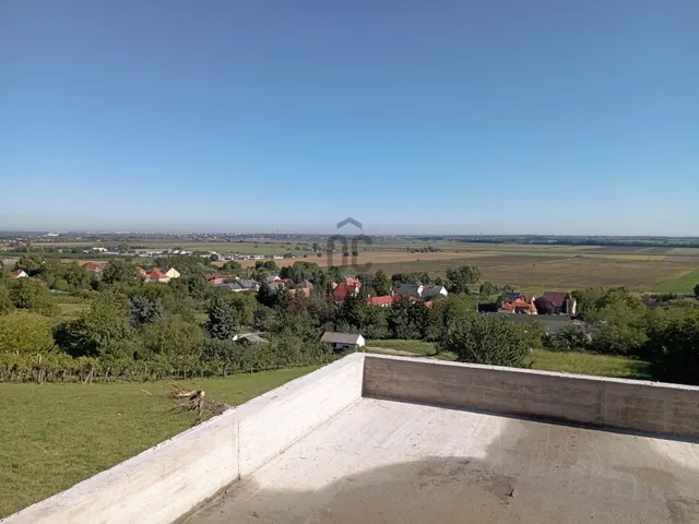 Eladó ház Győrújbarát 155 nm