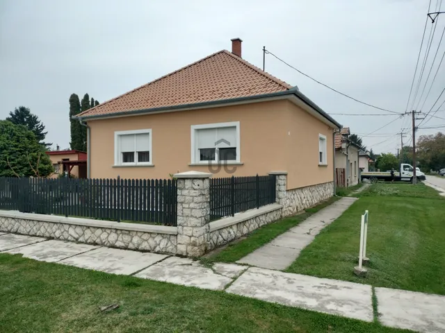 Eladó ház Öttevény 86 nm