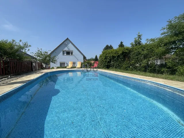 Eladó ház Győrújbarát 180 nm