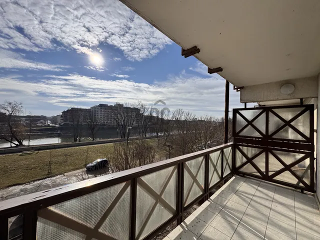 Eladó lakás Győr, Révfalu 75 nm