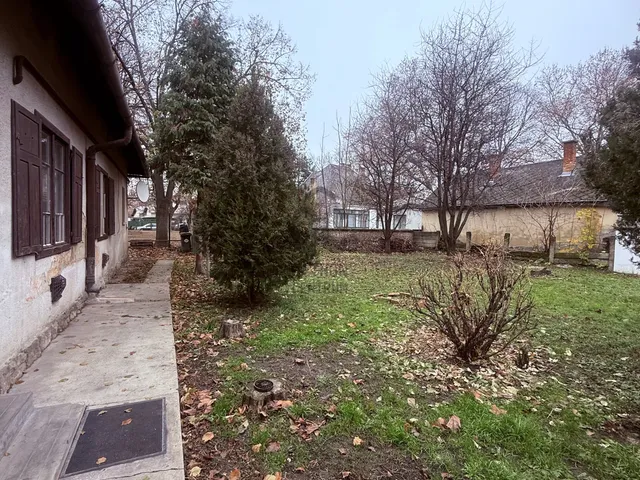 Kiadó ház Győr, Gyárváros 100 nm