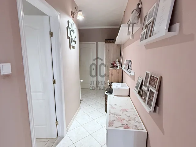 Eladó ház Győrújfalu 289 nm