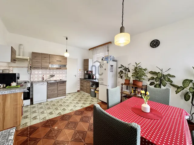 Eladó ház Győrzámoly 171 nm