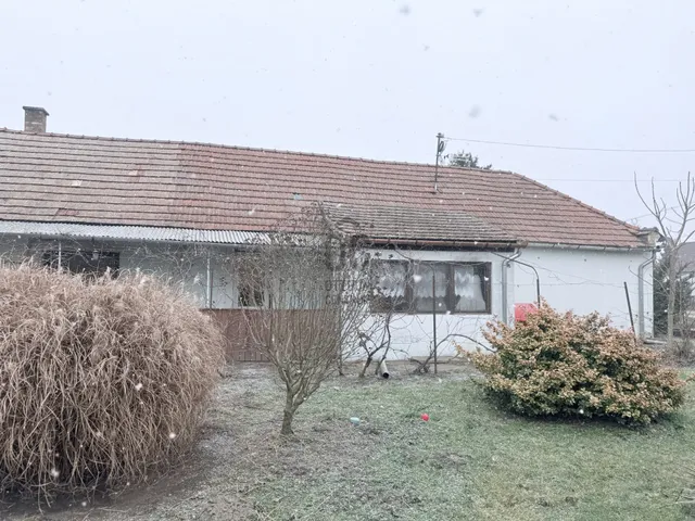 Eladó ház Mórichida 77 nm