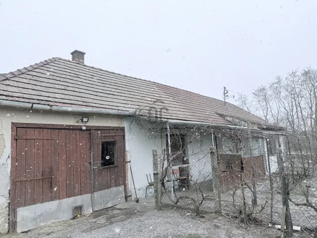 Eladó ház Mórichida 77 nm