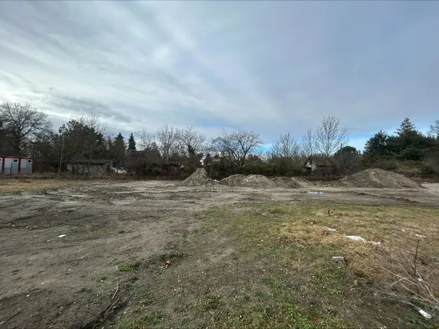 Eladó telek Győr, Pinnyéd 678 nm