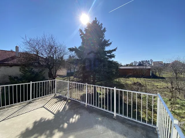 Eladó ház Töltéstava 140 nm