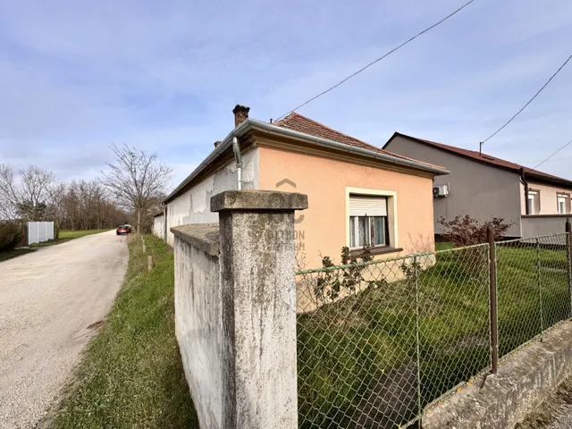 Eladó ház Tét 60 nm