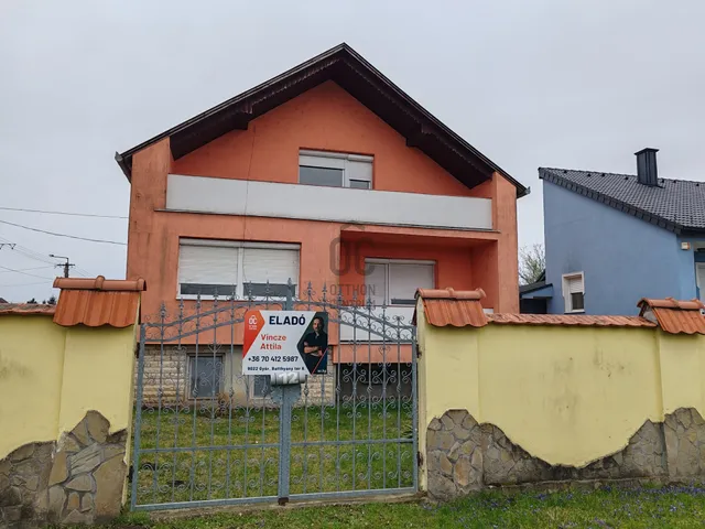 Eladó ház Öttevény 285 nm