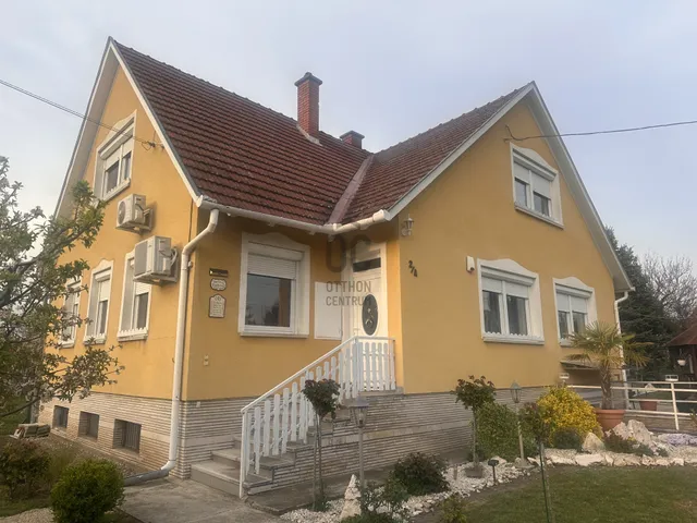 Eladó ház Győr, Ménfőcsanak 160 nm