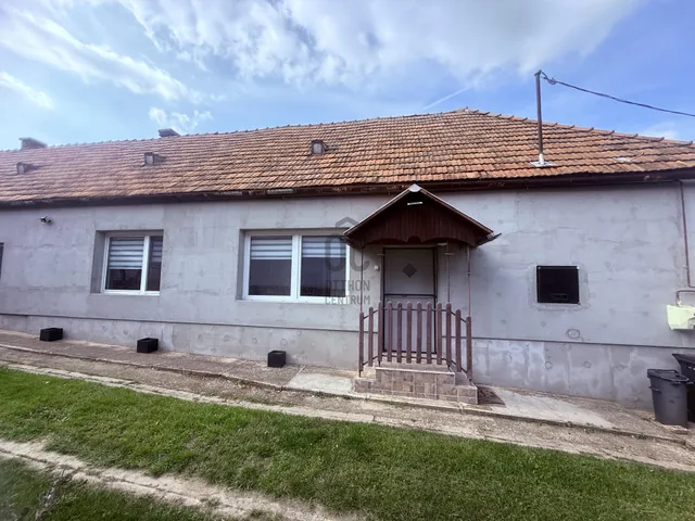 Eladó ház Bakonyszentlászló 103 nm