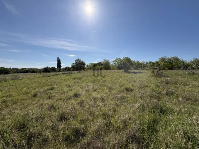 Eladó telek Győrszemere 1809 nm
