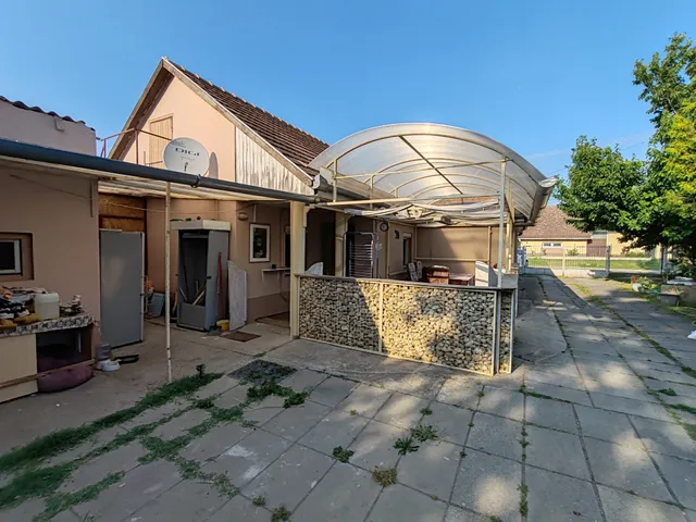 Eladó ház Bőny 75 nm