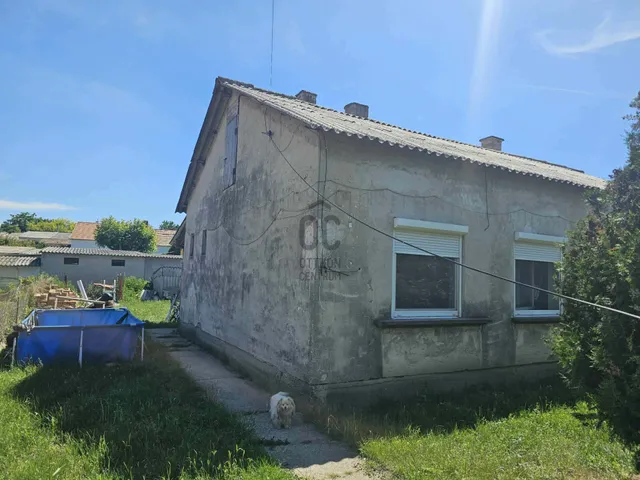 Eladó ház Ács 42 nm
