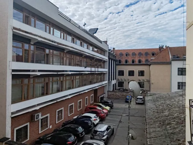 Eladó lakás Győr 70 nm