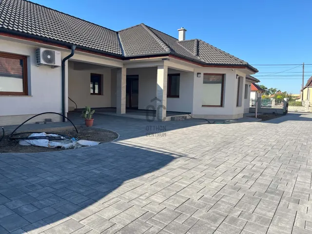 Eladó ház Nyúl 327 nm