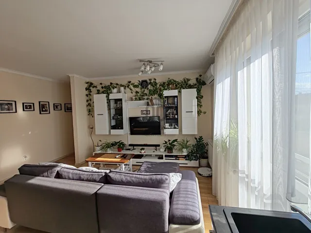 Eladó lakás Győr, Újváros 64 nm