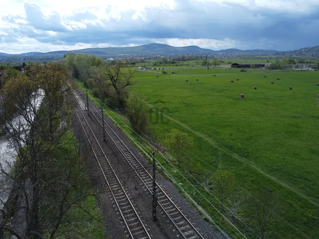 Eladó mezőgazdasági ingatlan Szentendre 4008 nm