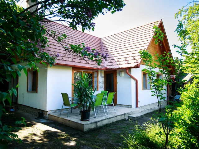 Eladó ház Leányfalu 210 nm