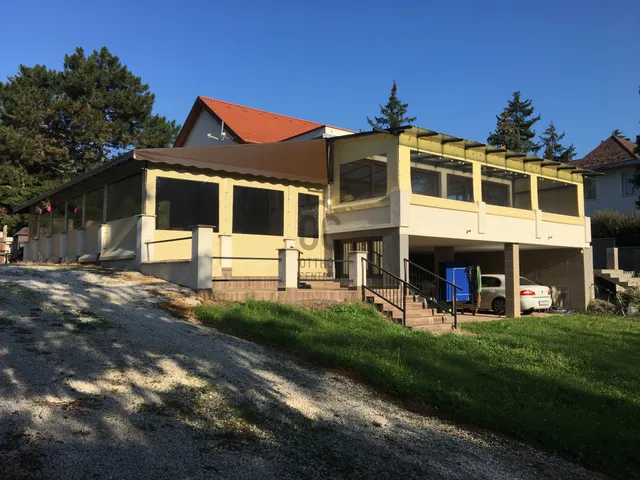 Eladó kereskedelmi és ipari ingatlan Leányfalu 2134 nm