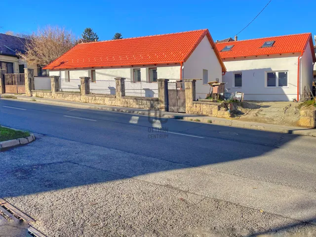 Eladó ház Budakalász 137 nm