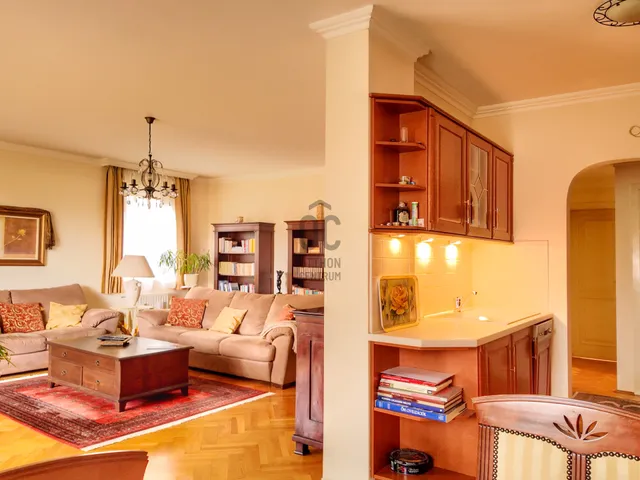 Eladó lakás Szentendre, Belváros 123 nm