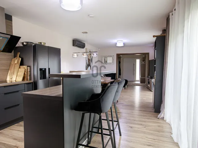 Eladó ház Szigetmonostor, Horány 120 nm