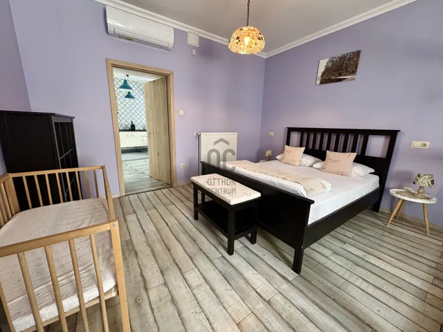 Eladó kereskedelmi és ipari ingatlan Szentendre, Belváros 161 nm