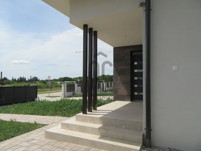 Eladó ház Diósd, Árpádház-lakópark 185 nm