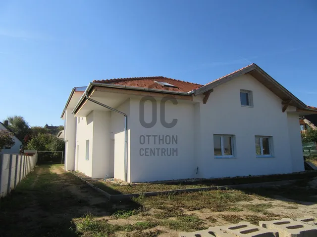 Eladó ház Velence 97 nm