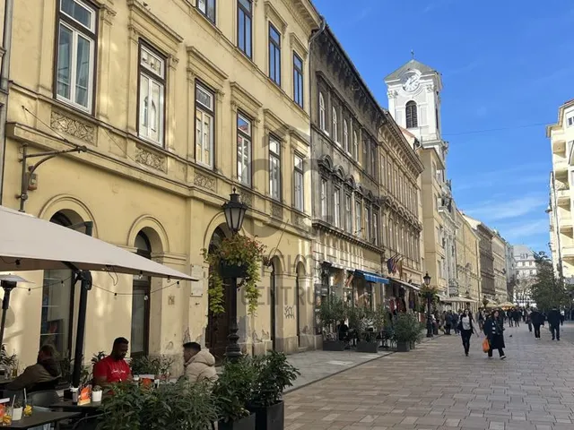 Eladó kereskedelmi és ipari ingatlan Budapest V. kerület, Belváros 643 nm