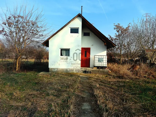 Eladó nyaraló Százhalombatta 35 nm