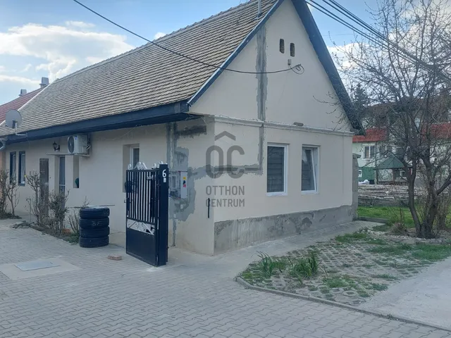 Eladó ház Sóskút 65 nm