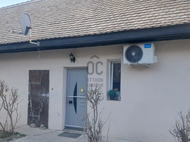 Eladó ház Sóskút 65 nm