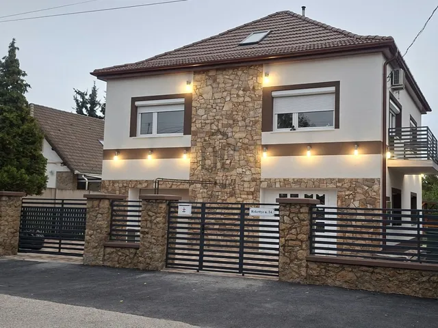 Eladó ház Érd, Parkváros 168 nm