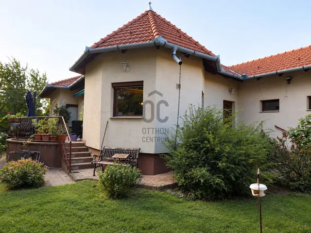 Eladó ház Érd, Fenyves-Parkváros 130 nm