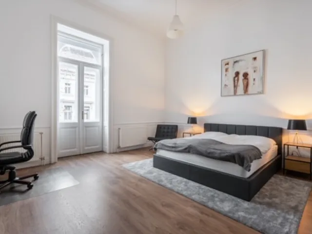Kiadó lakás Budapest VI. kerület, Nagykörúton belüli terület 103 nm