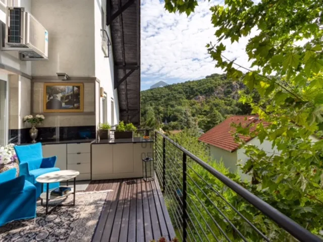 Eladó lakás Budapest II. kerület, Hűvösvölgy 166 nm