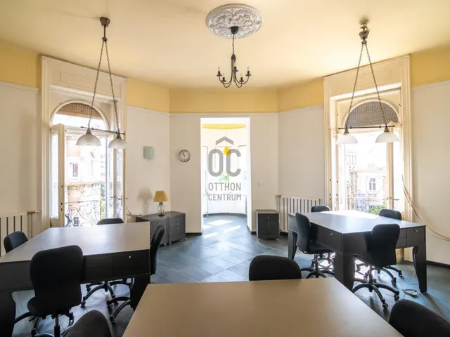 Eladó lakás Budapest VI. kerület, Nagykörúton kívüli terület 107 nm