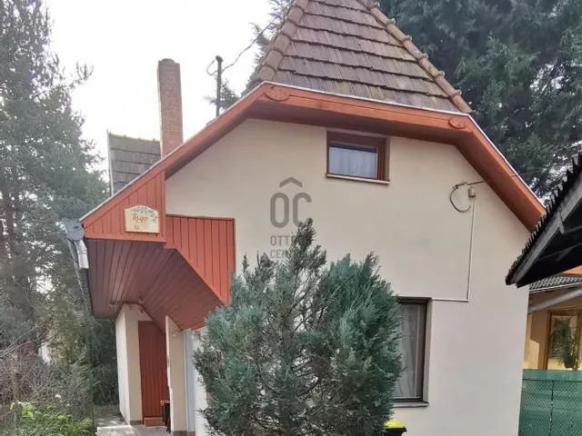 Eladó ház Kisoroszi 72 nm