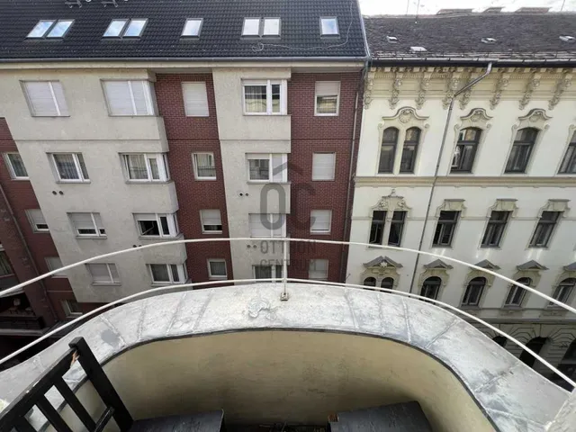 Eladó lakás Budapest VI. kerület, Nagykörúton belüli terület 76 nm