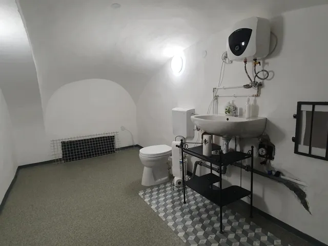 Kiadó kereskedelmi és ipari ingatlan Budapest VIII. kerület, Palotanegyed 11 nm