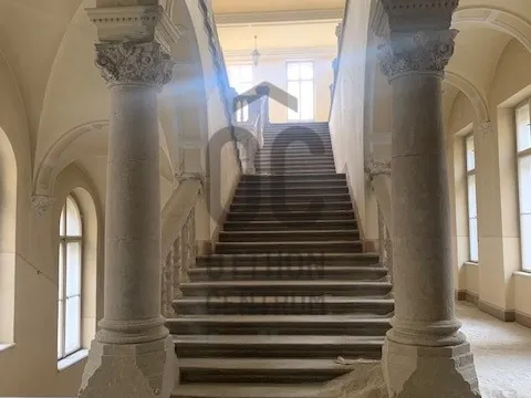 Eladó kereskedelmi és ipari ingatlan Budapest VI. kerület, Nagykörúton kívüli terület 6362 nm