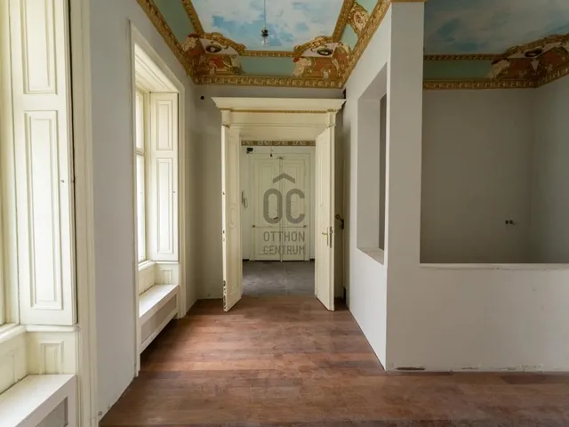 Eladó lakás Budapest V. kerület, Bank negyed 150 nm