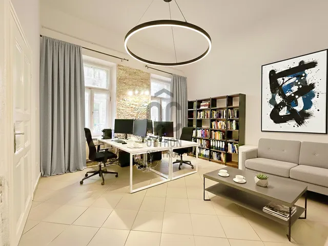 Eladó kereskedelmi és ipari ingatlan Budapest VI. kerület 114 nm