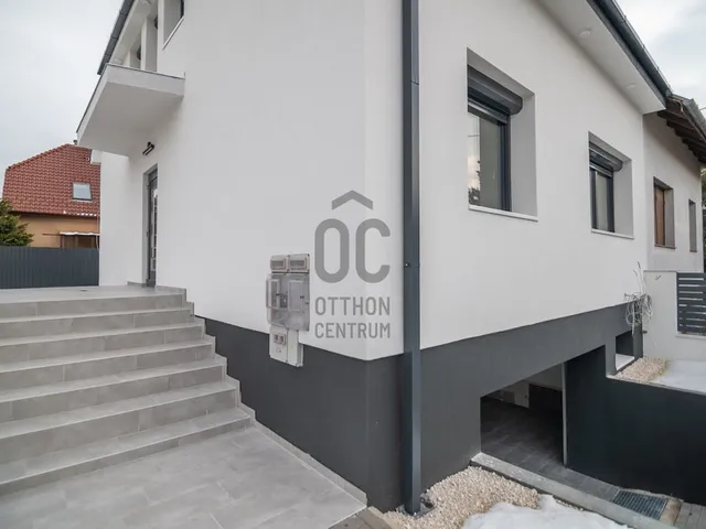 Eladó ház Budapest XVIII. kerület, Almáskert 180 nm